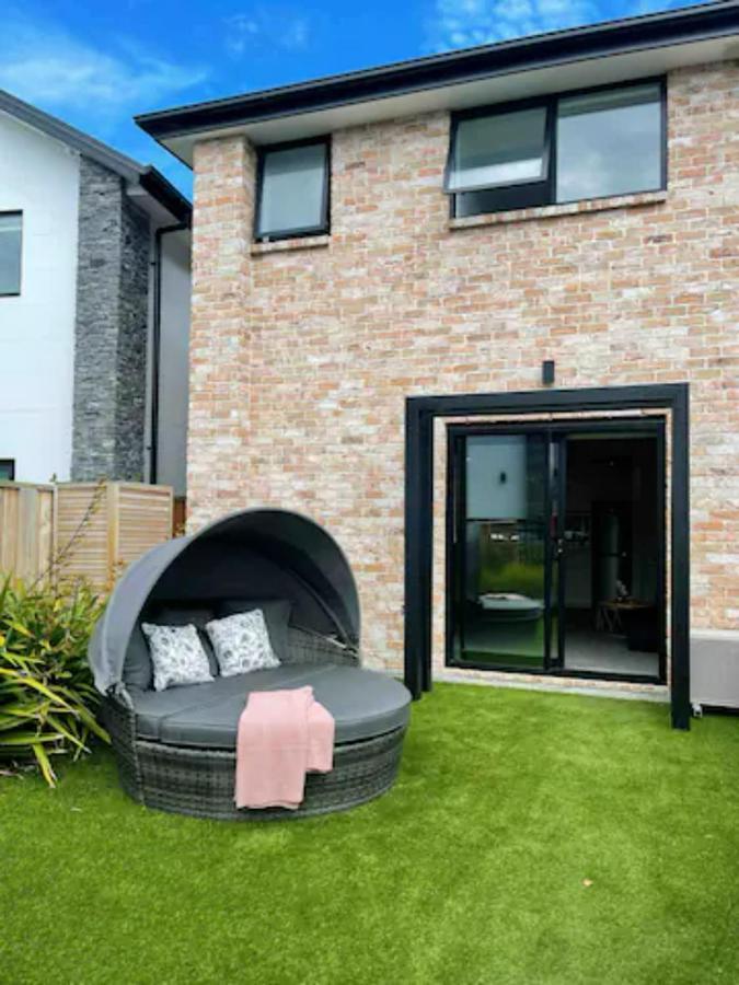 Modern 2 Bedroom By Hagley Park Christchurch Exterior photo