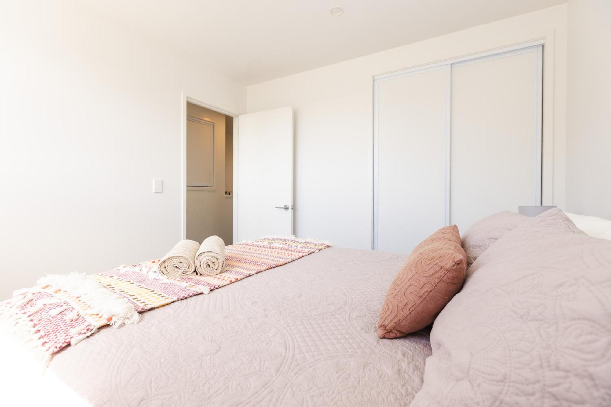 Modern 2 Bedroom By Hagley Park Christchurch Exterior photo